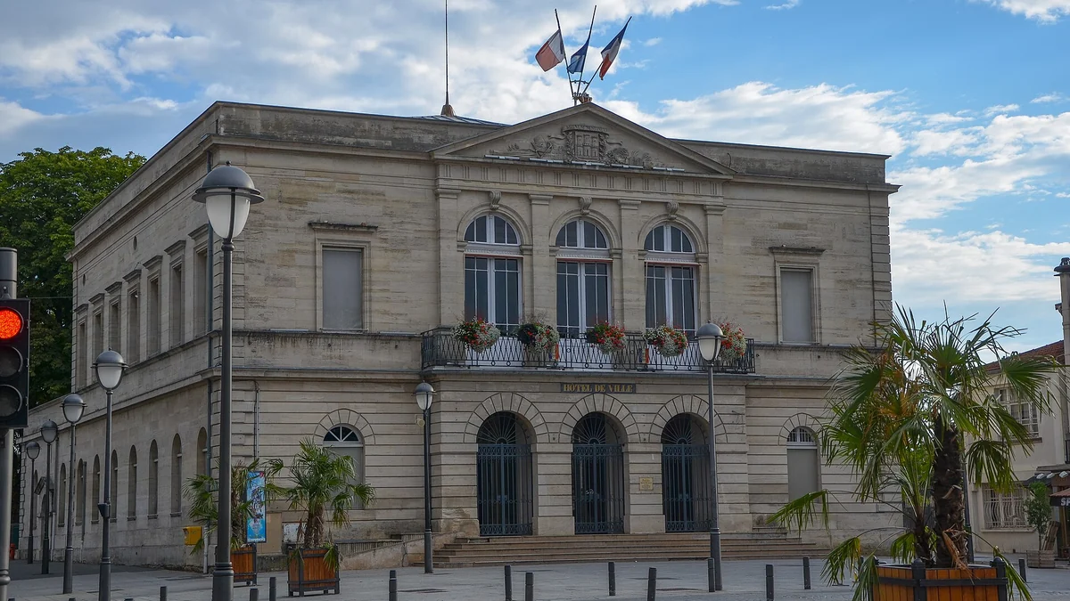 L’hôtel de ville de Saint-Dizier photographié en 2012. Image d’archive situant le centre-ville ; elle ne représente aucune installation de portraits de l’édition 2026. Recadrage.